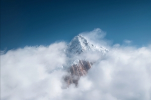 雪山云风景2560x1600高清壁纸