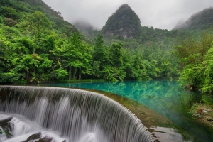 瀑布,山,森林河流,自然风景区图片